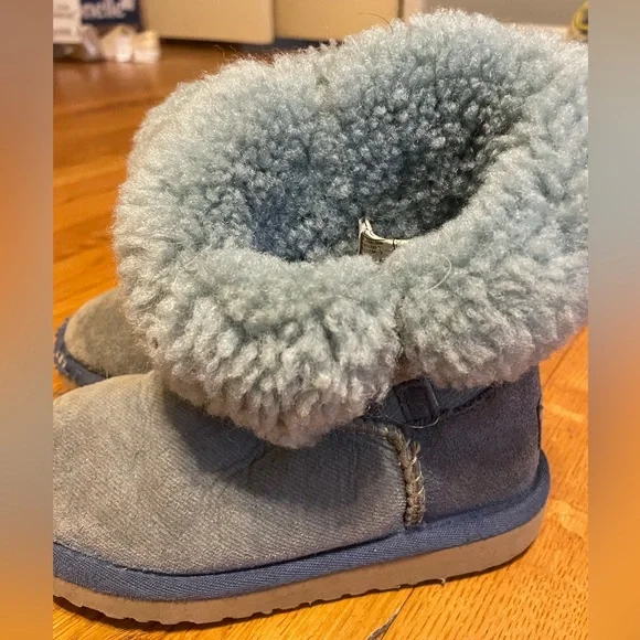 UGG boots sz 11 T - Picture 2 of 8